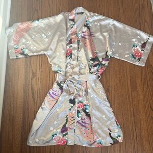 Old Shanghai Kimono Style Robe, Medium